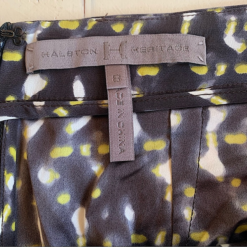 Halston Silk Shorts Brown, White Multicolor Printed Petals Dressy Shorts Size 8 - Picture 9 of 11